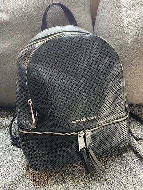 Michael Kors med Rhea perforated leather Backpack Exc!